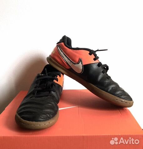Футбольные бутсы Nike 32,5р,чёрно-оранжевые