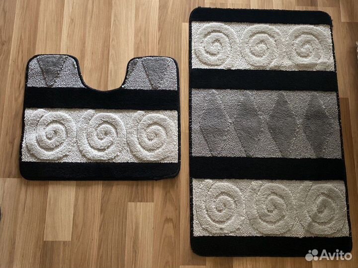 Коврики для ванной и туалета