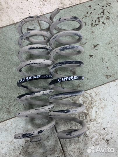 Рено Сандеро Логан пружина задняя