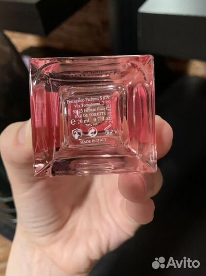 Signorina in fiore Salvatore Ferragamo остаток