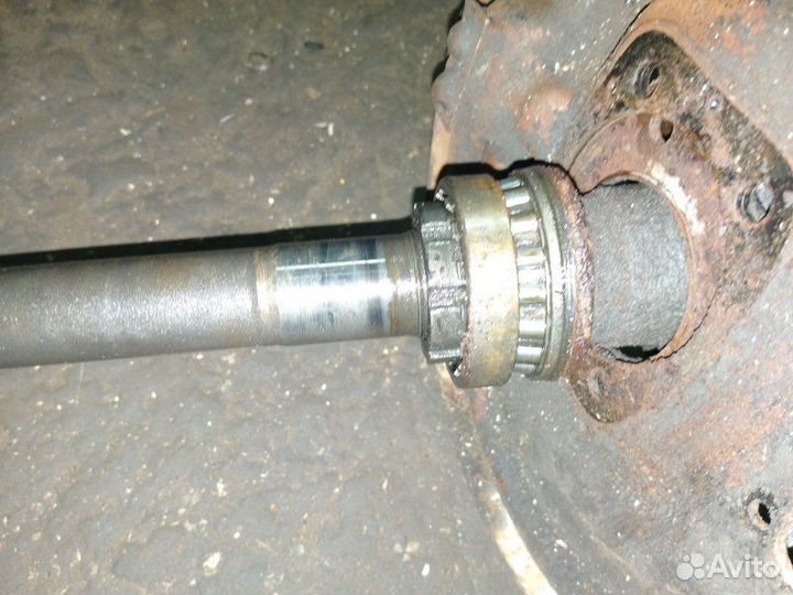 Полуось моста задний правый Hyundai Grace D4BA