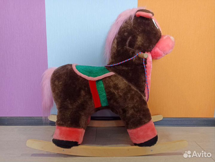 Детская качалка лошадь