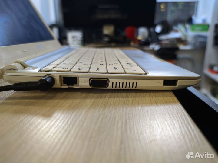 Нетбук Acer Aspire One (4 ядра/2 гига)