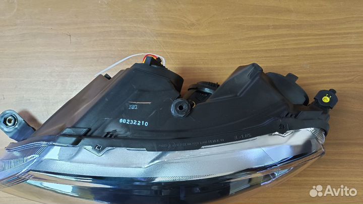 Фара левая Шкода Рапид