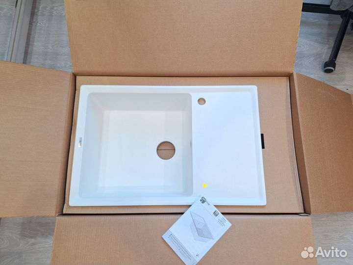 Мойка-раковина кварцевая белая новая