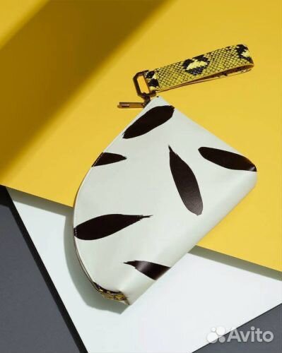 Дизайнерский клатч