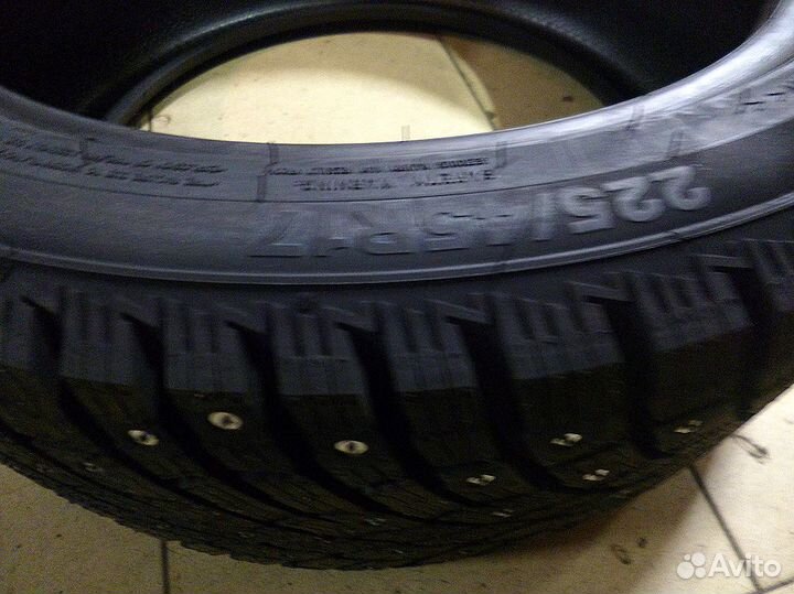 Triangle IcelynX TI501 225/55 R17 101T