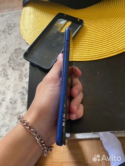 Xiaomi Mi 8, 6/64 ГБ