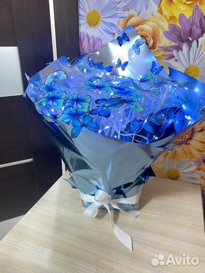 Букетик из 71 бабочки