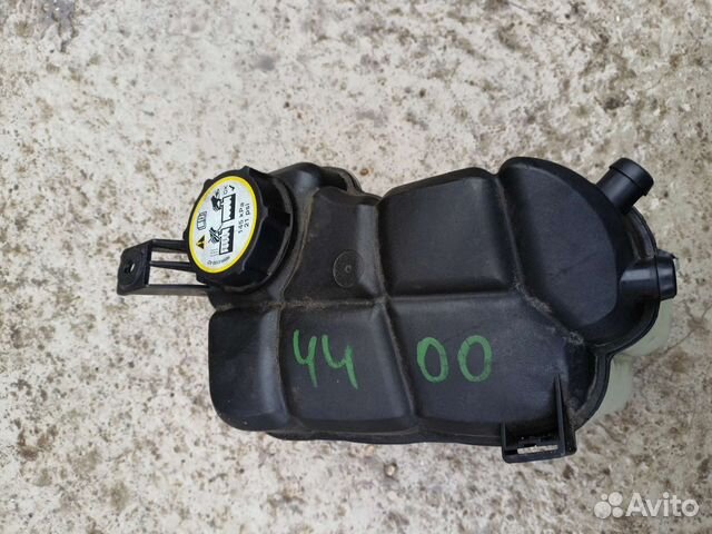 Бочек охлаждения Вольво s80