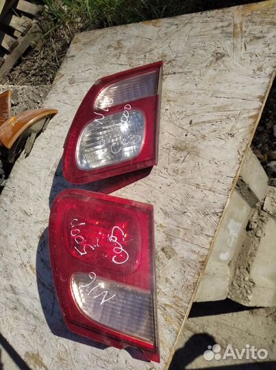 Задний фонарь багажника Ниссан Альмера N16