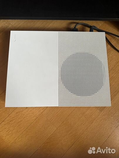 Xbox one s 1tb с играми