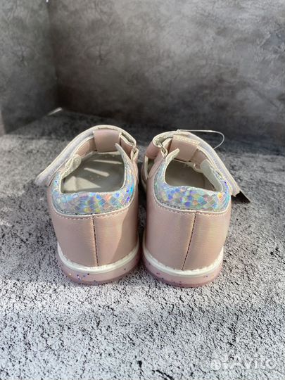 Новые сандали для девочки 23-28