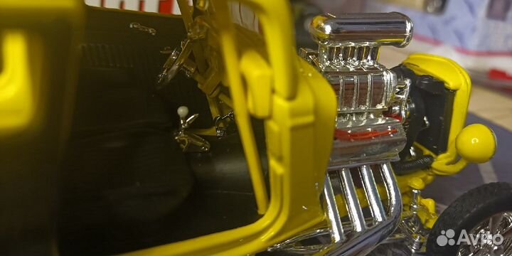 Hot Wheels Legends '34 Ford 1/24 и 1/64