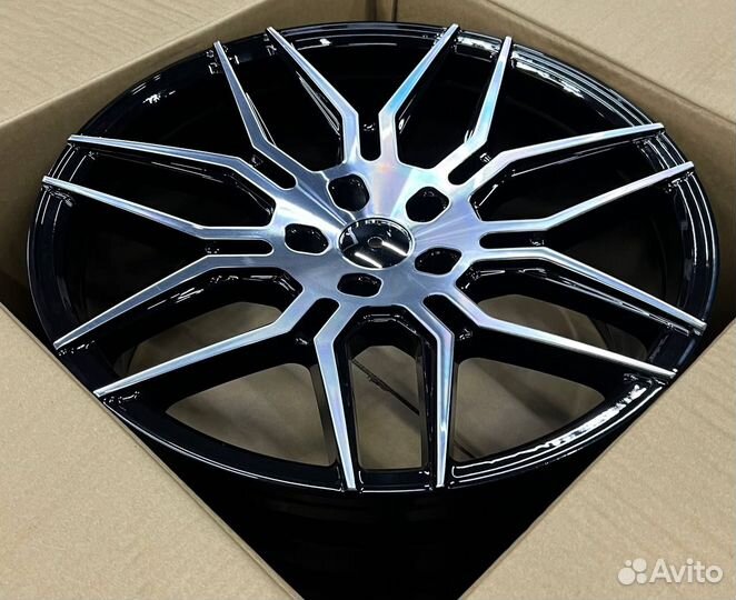 Диски на Toyota Highlander Тойота Хайлендер R18