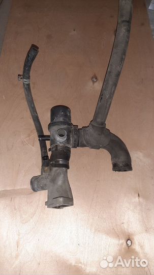 Термостат Chevrolet Niva 2013год б.у