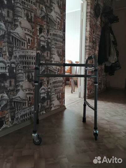 Продам ходунки