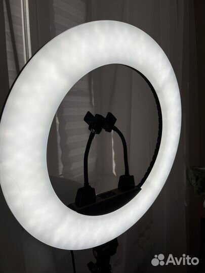 Кольцевая лампа 45 см со штативом