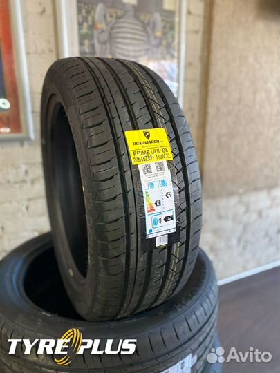 Roadmarch Prime UHP 08 275/45 R21 110W