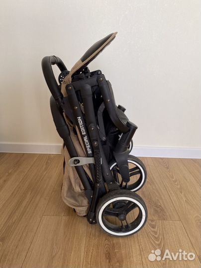 Утепленная прогулочная коляска Jetem lavida (0+)