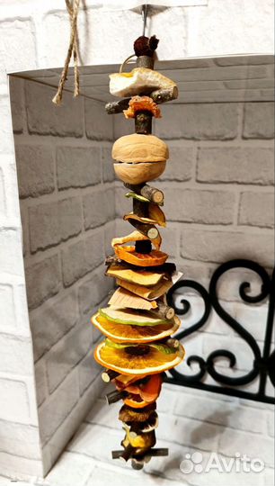 Игрушки-погрызушки для попугаев