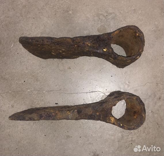 Древнерусский топор. 2-шт. 11-12вв. оригинал