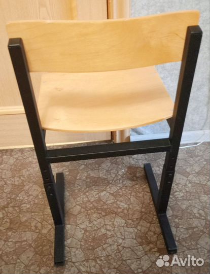Стул школьный