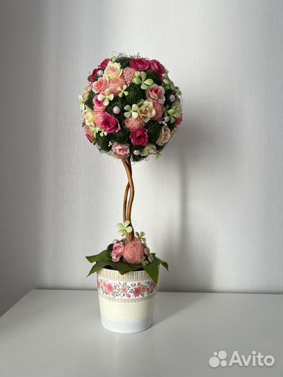Композиция из искусственных цветов топиарий новая