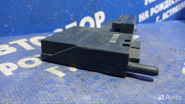 Блок предохранителей салона Mercedes-Benz W210