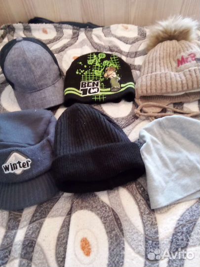 Вещи и кошачий корм