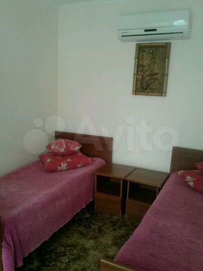 Комната 15 м² в 8-к., 2/2 эт.