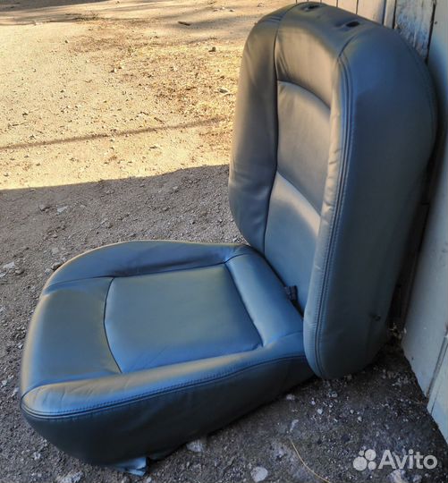 Обшивка правого сиденья santa fe classic