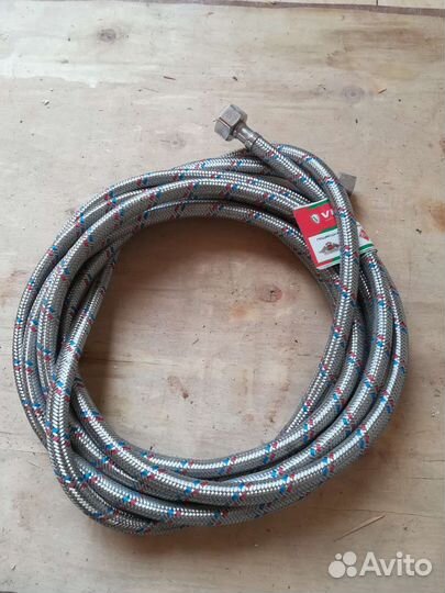 Гибкий шланг, подводка для воды