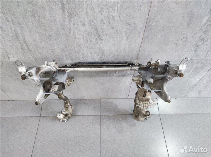 Подрамник Audi A4 B8