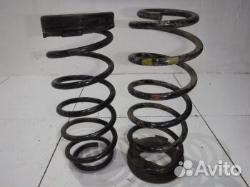 Пружина задняя