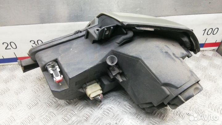 Фара левая Cadillac CTS 2005