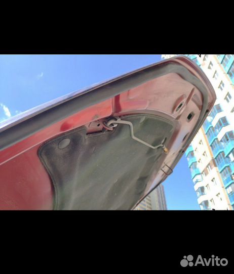 Уплотнитель капота D образный / универсальный, 4 м