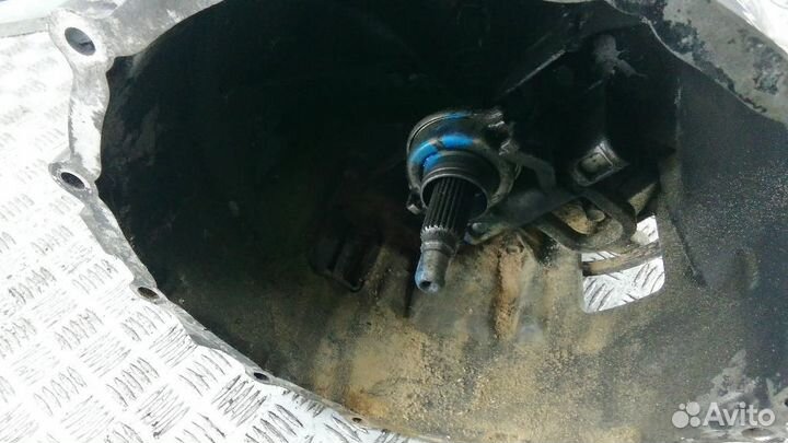 МКПП (механическая коробка переключения передач) M