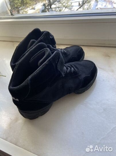 Танцевальные кроссовки / джазовки