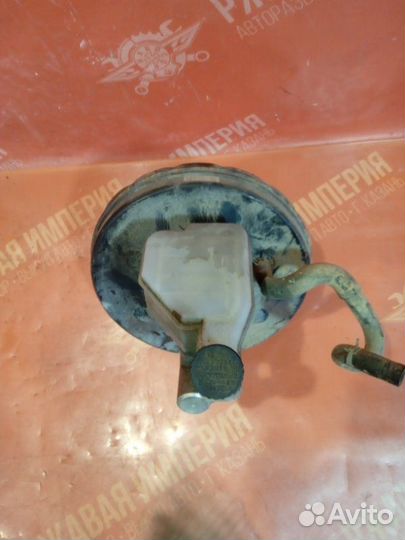 Главный тормозной цилиндр Nissan Tiida latio