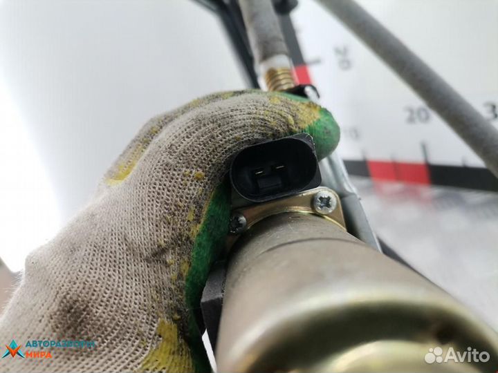 Стеклоподъемник передний правый Ford Focus 1999