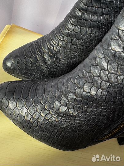 Женские ботильоны