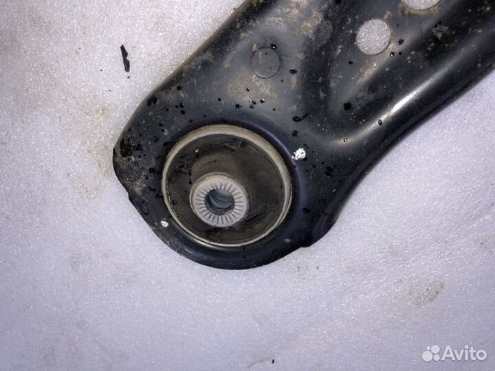 Рычаг подвески передний левый Golf 7 Octavia (A7)