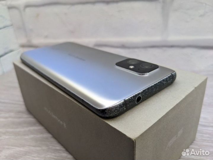 ASUS Zenfone 8, 8/128 ГБ