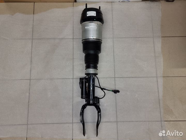 Ориг.пневмостойка (FR) Mercedes 63 AMG A1663202838