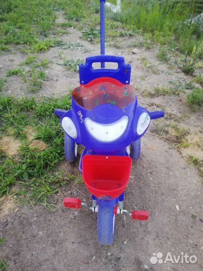 Велосипед для малышей с ручкой