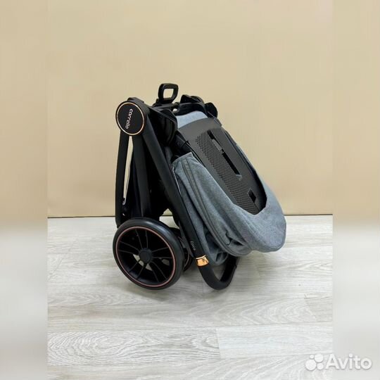 Коляска лицом к маме с реверсивным модулем новые