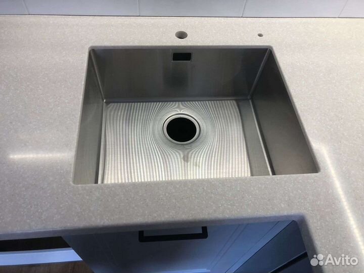 Столешница из искусственного камня