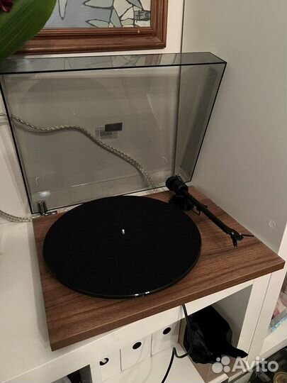 Виниловый проигрыватель Pro-Ject Т1