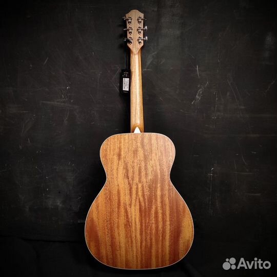 Baton Rouge X81S/OM гитара полностью из массива